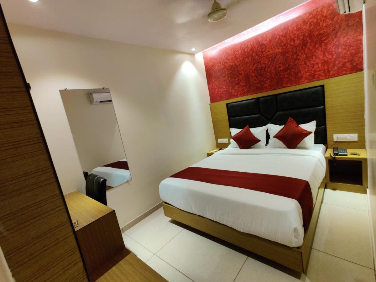 Hotel Hindustan Residency Thane Eksteriør bilde