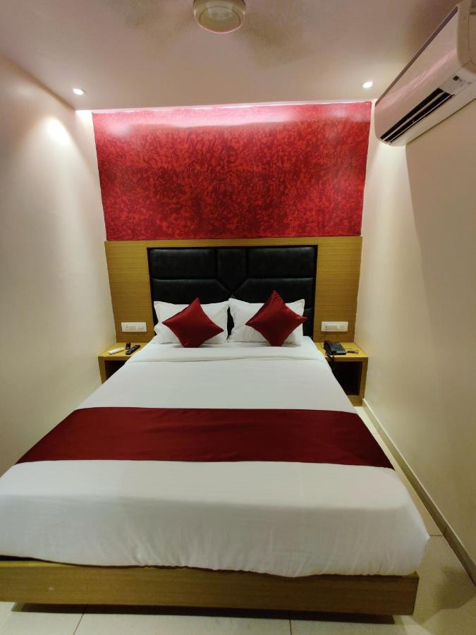 Hotel Hindustan Residency Thane Eksteriør bilde