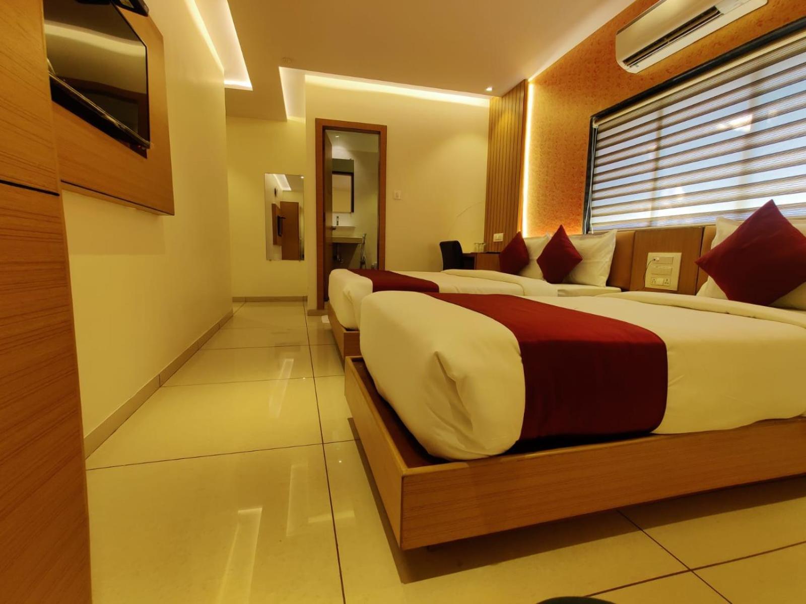 Hotel Hindustan Residency Thane Eksteriør bilde